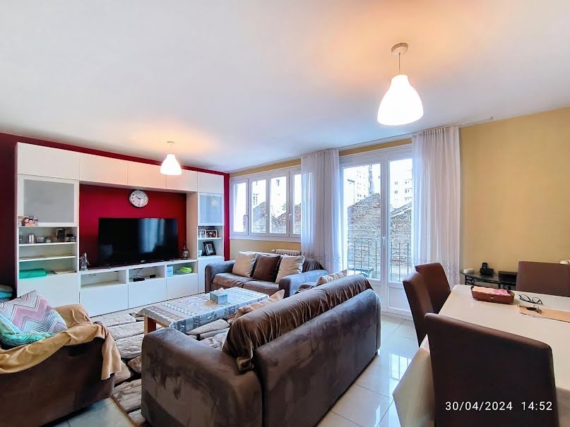 Vente appartement 3 pièces 70 m² à Saint-Etienne (42000), 86 000 €