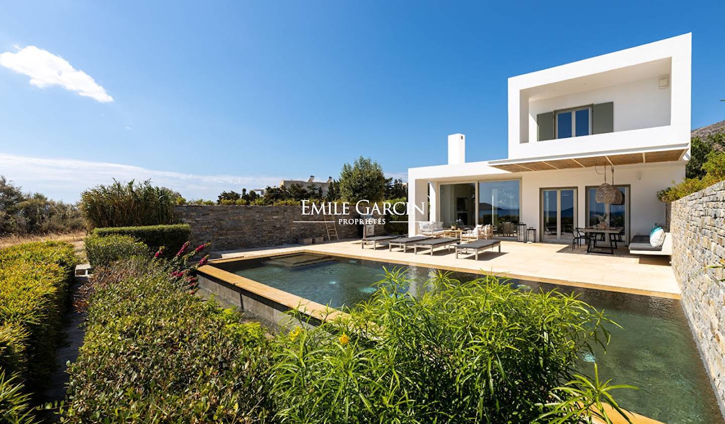 Property with pool Paros