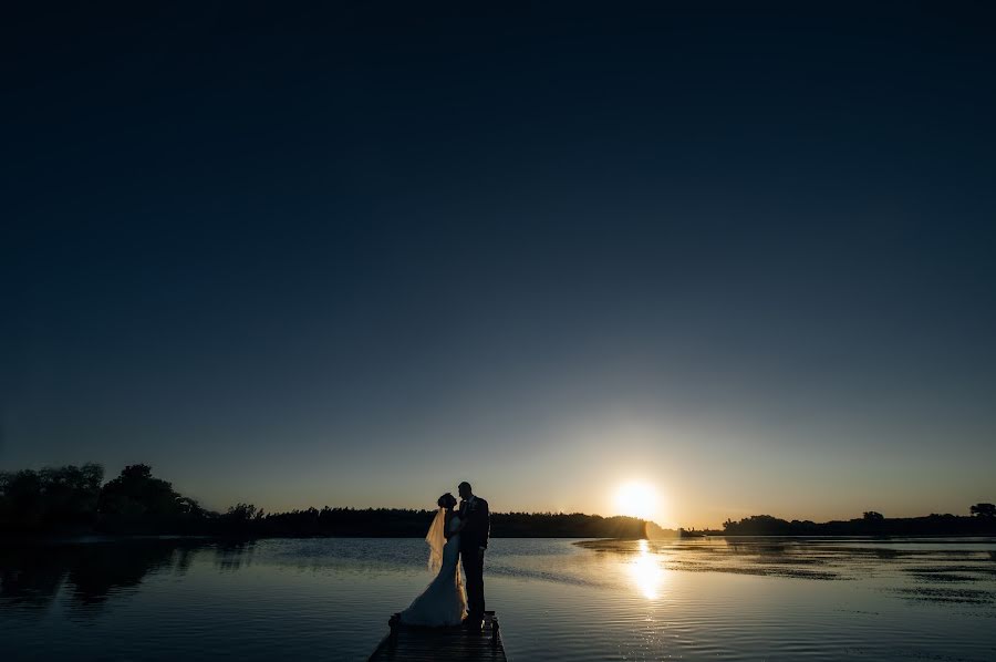 Wedding photographer Sergey Pivovarov (pivovaroff). Photo of 29 December 2015