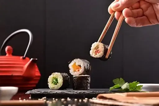 Pickled Vegetable Sushi