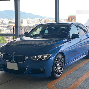 3シリーズ セダン 320i