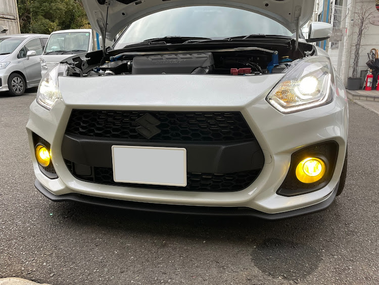 スイフトスポーツのフォグランプ交換・LED・IPF・IPF  LEDデュアルカラーフォグランプバルブに関するカスタム事例の投稿画像2枚目