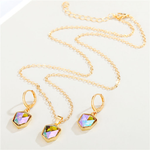 Title 5, New Colorful Crystal Pendant Hao Stone Necklace...