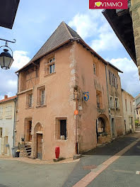 maison à Montaigut en combraille (63)