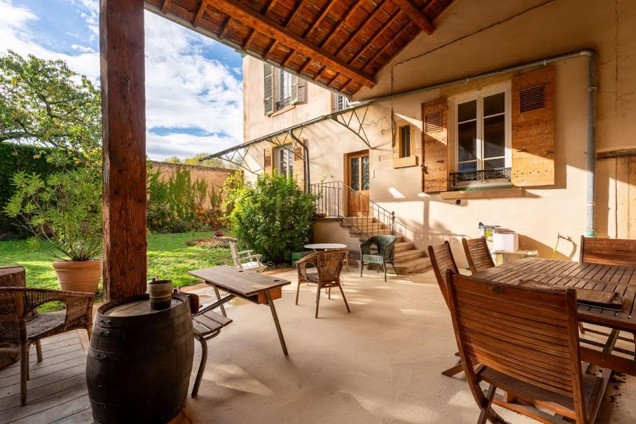 Vente maison 8 pièces 225 m² à Villefranche-sur-saone (69400), 695 000 €