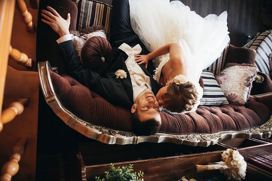 Wedding photographer Anna Evgrafova (fishfoto). Photo of 15 November 2013