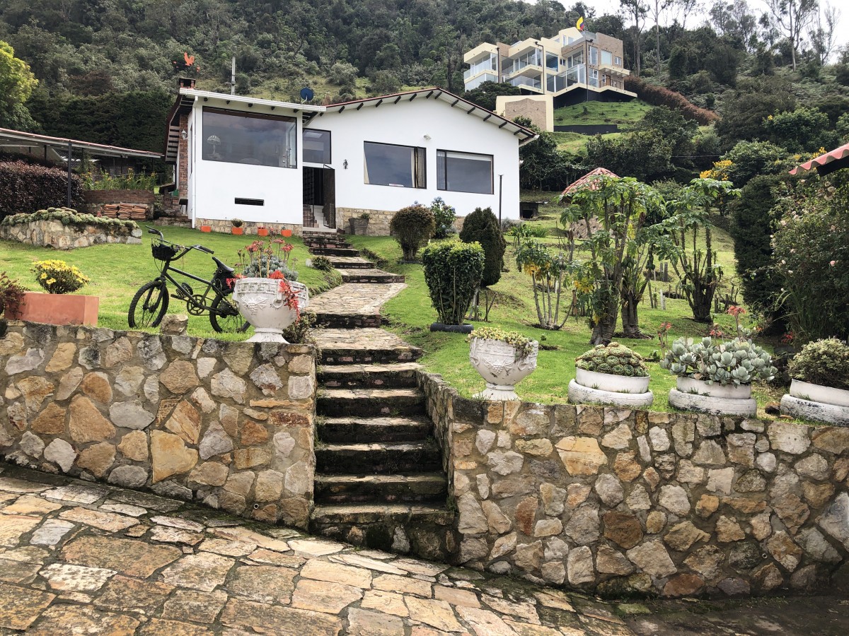 Casa En Venta - La Calera, La Calera