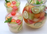 Melon sangria – Summer cocktails – Laylita’s Recipes was pinched from <a href="http://laylita.com/recipes/2014/04/27/melon-sangria/" target="_blank">laylita.com.</a>
