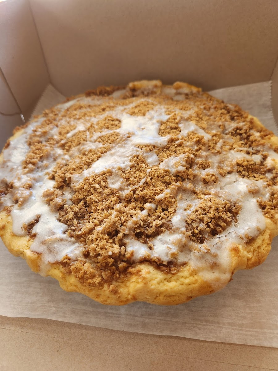 Apple Crumb Pie with Cinnamon Roll Icing