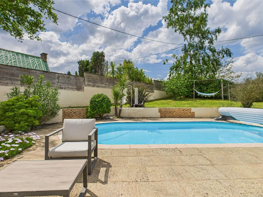 House with pool and terrace 3