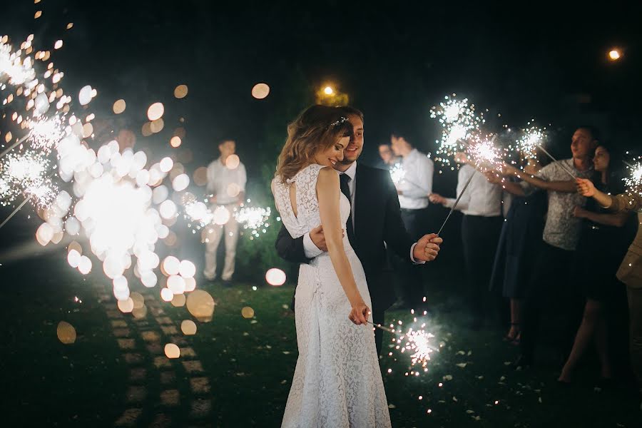 Fotógrafo de casamento Misha Gusev (mikhailgusev). Foto de 31 de julho 2016