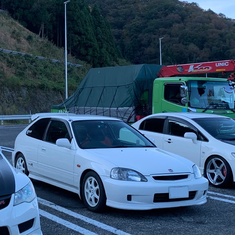インテグラの北陸自動車道・休日オフ会に関するカスタム事例の投稿画像4枚目