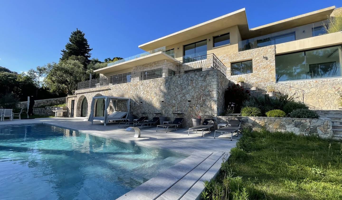 Villa with pool and garden Mougins