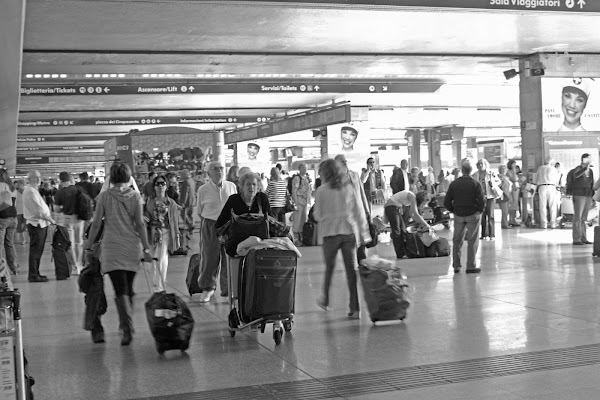 Termini chi va e chi viene di cesare carusio