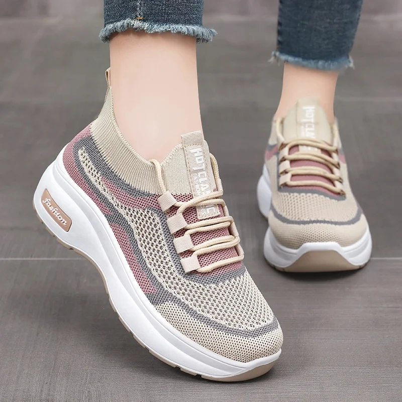 Zapatos con alzas para niños, superficie de malla transpirable, comodidad y altura extra para los pequeños, ¡perfectos para jugar y crecer!