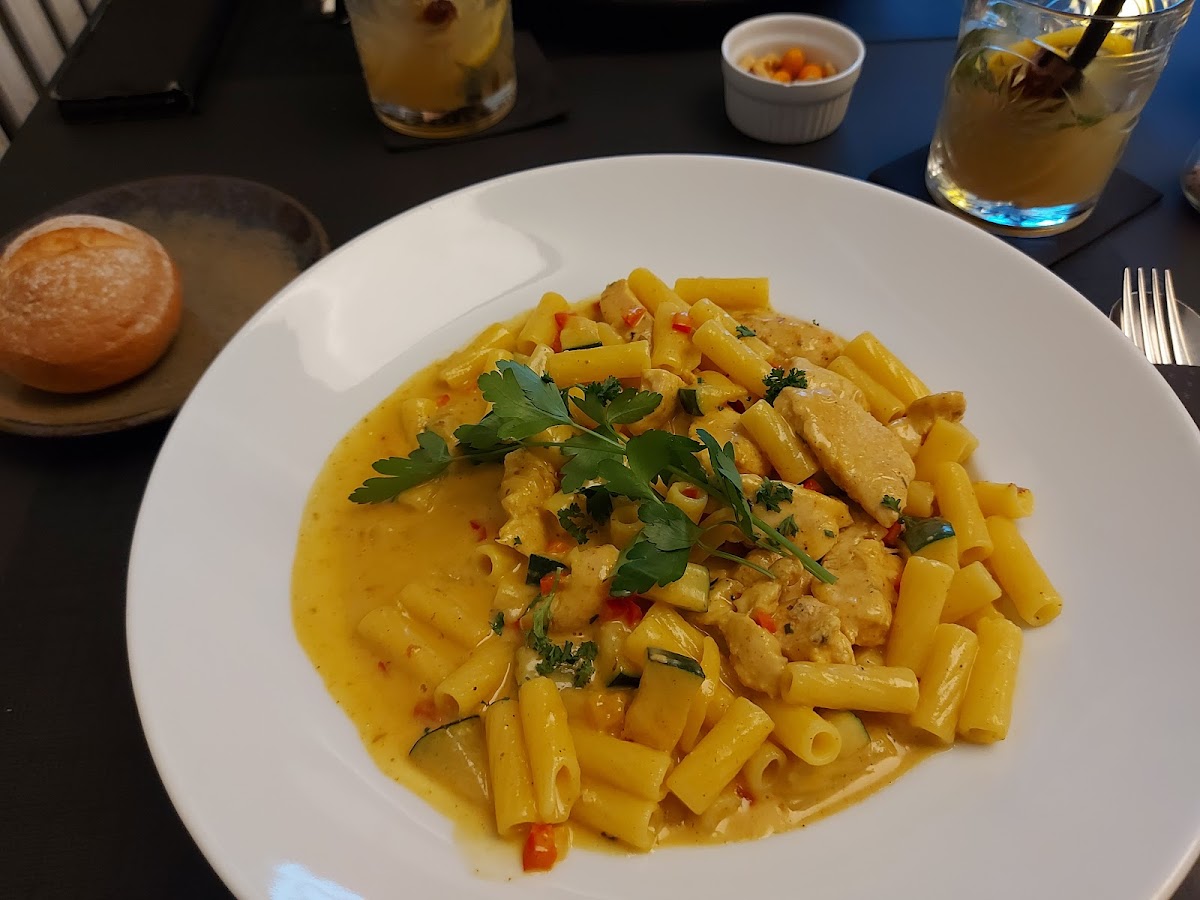 Suggestie pasta met kip en curry