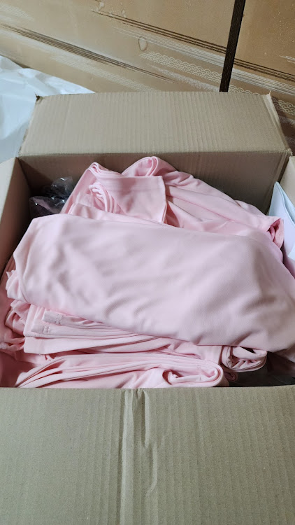 カローラレビンの肥前鷹島大橋・ステッカー作成・発送・洗車・Tシャツ入庫・オイルフィラーキャップに関するカスタム事例の投稿画像9枚目