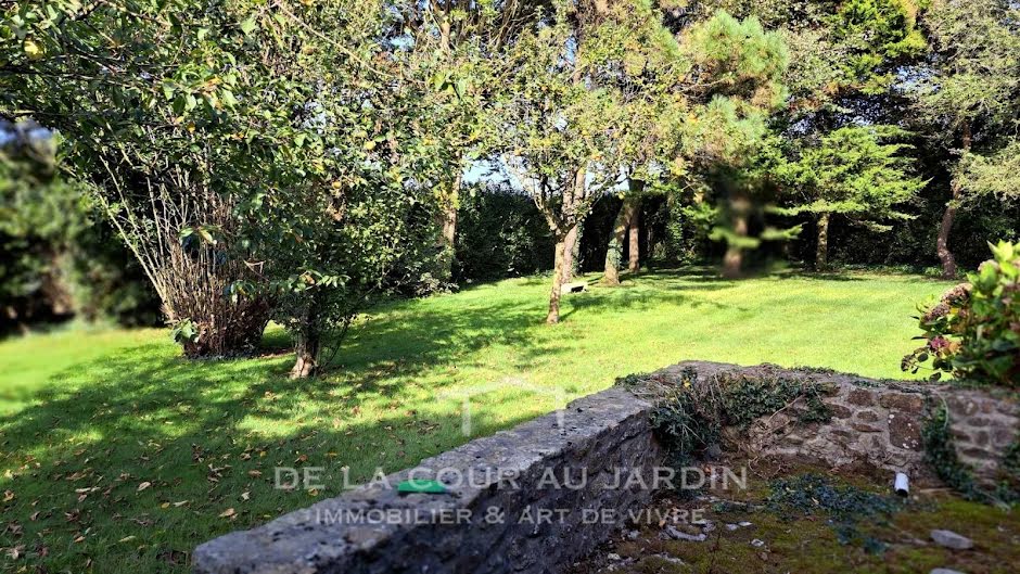 Vente maison 7 pièces 141 m² à Plounévez-Lochrist (29430), 346 500 €