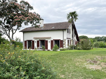 villa à Salies-de-bearn (64)