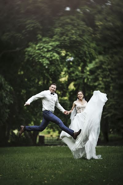 Fotografo di matrimoni Darius Bacevičius (dariusb). Foto del 7 maggio 2018