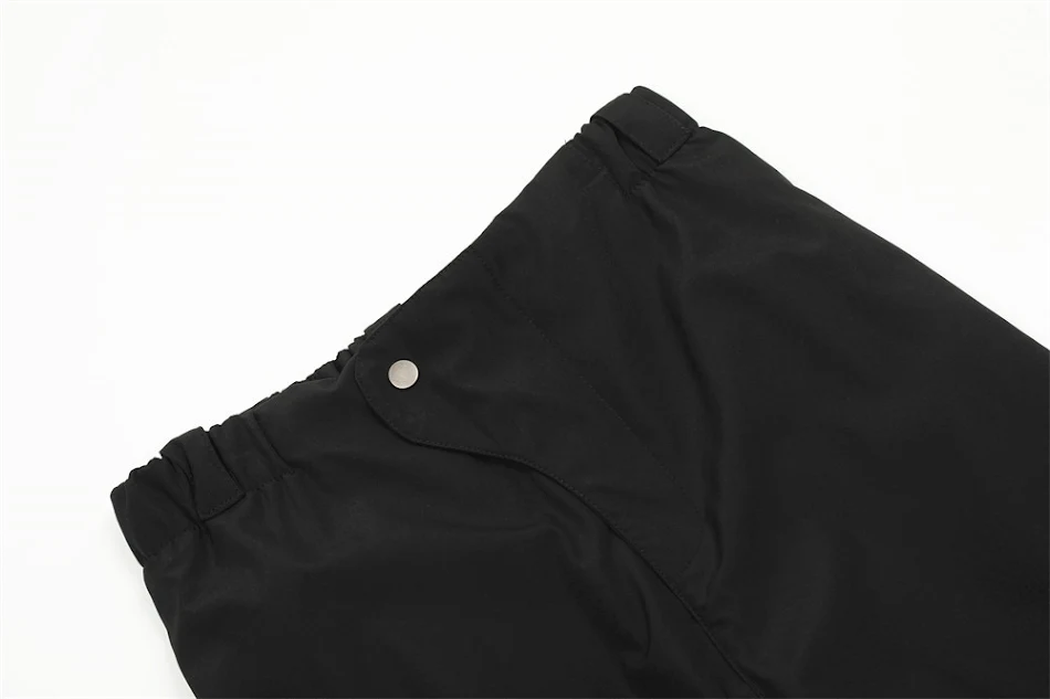 Pantalon Ample Homme Design Spécial Plissé. Confort et style réunis pour un look tendance et décontracté. Parfait pour toutes les occasions.