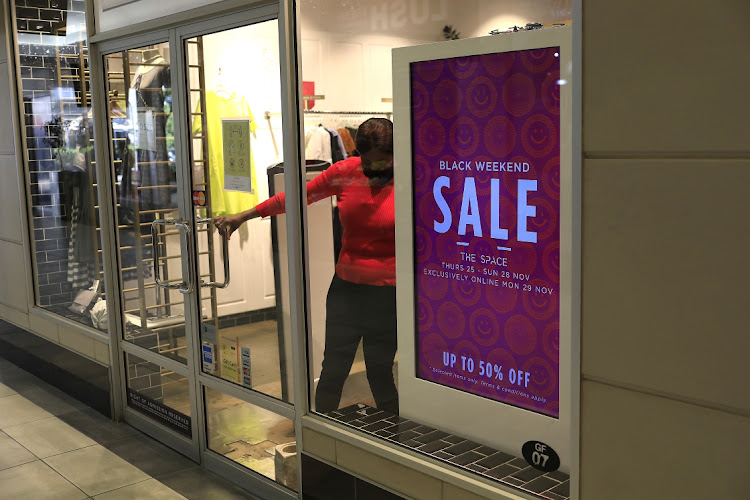 Massive discounts on items did not lure early morning shoppers to malls in Rosebank.