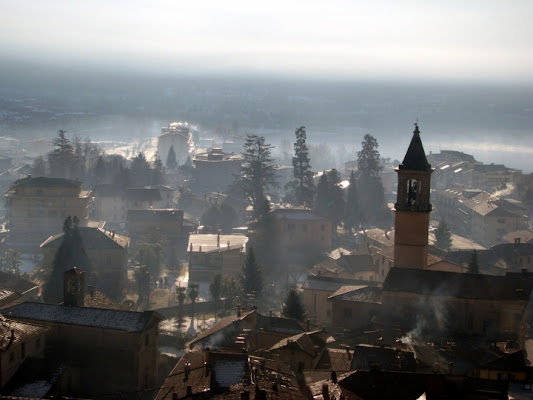 Nebbia e camini visti dall'alto di sere1987