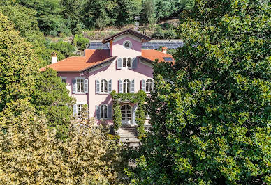 Villa with garden and terrace 7