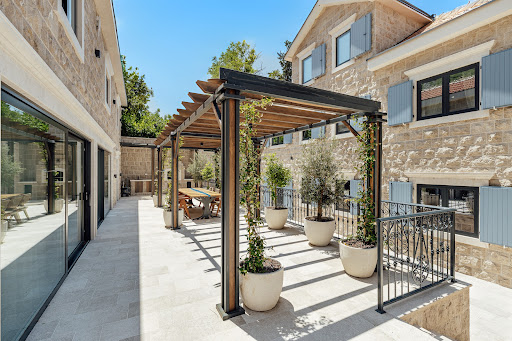 Villa with terrace 4
