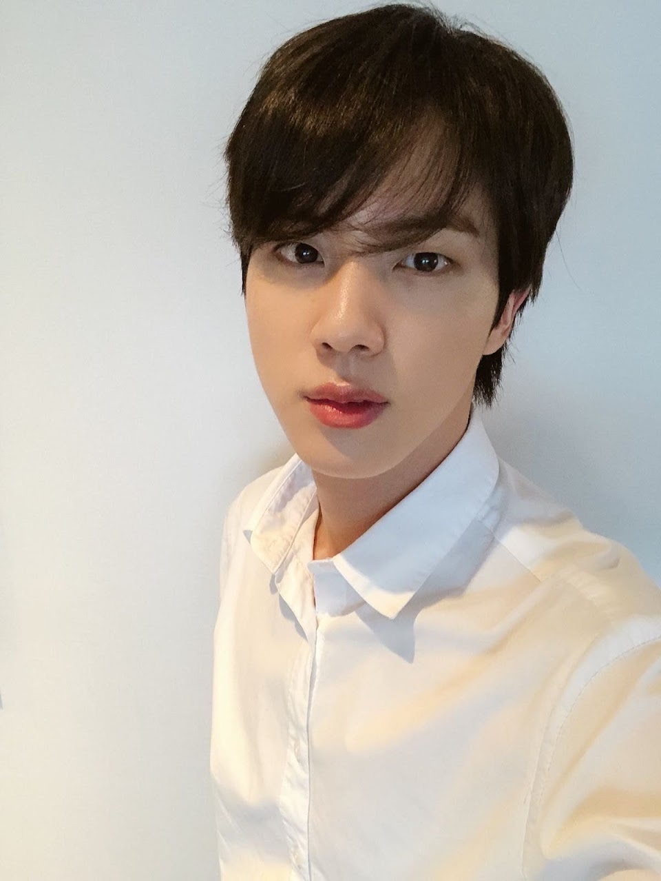 BTS Jin Flaunts Broad Shoulders in New SNS Photos