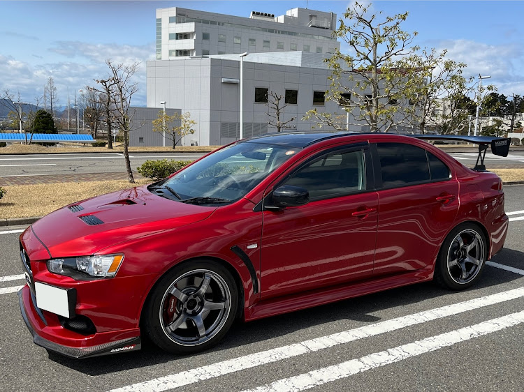 ランサーエボリューションの洗車・三月下旬の暖かさ・駐車場にてに関するカスタム事例の投稿画像1枚目