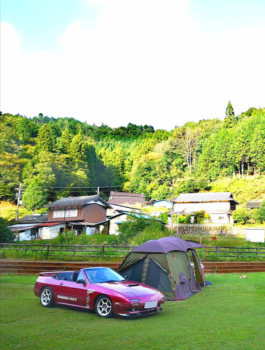 Rx 7 Fc3cのオープンカーでキャンプ 犬 Tune 無駄にランタンを灯す会 二王公園 ななとキャンプに関するカスタム メンテナンスの投稿画像 車のカスタム情報はcartune