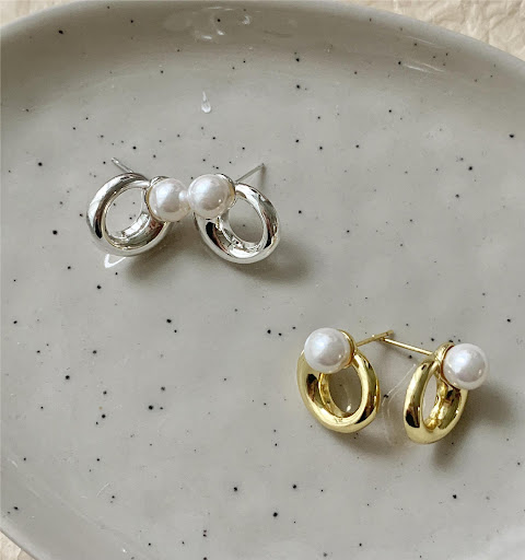 Title 5, Geometric Irregular Round Pearl Earrings for Wo...