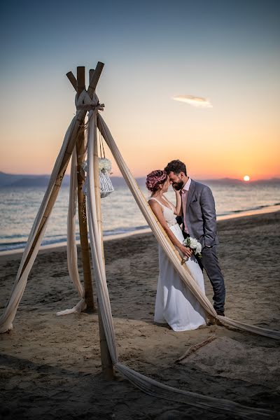 Fotógrafo de casamento Nikos Anagnostopoulos (nikosanagnostop). Foto de 16 de maio 2020