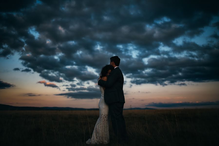 Fotógrafo de casamento Csongor Menyhárt (menyhart). Foto de 13 de setembro 2017