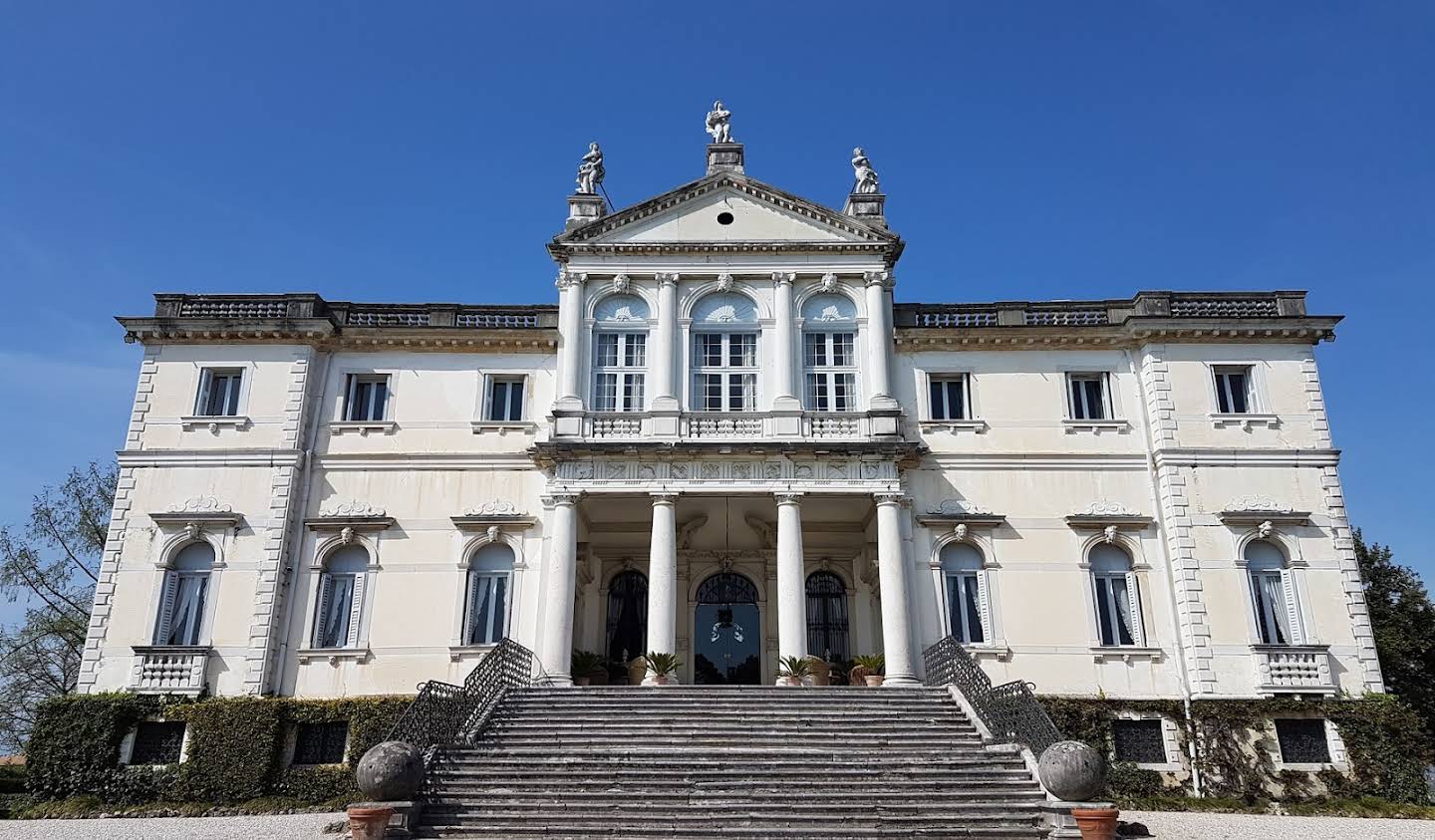 Villa with pool and garden Conegliano