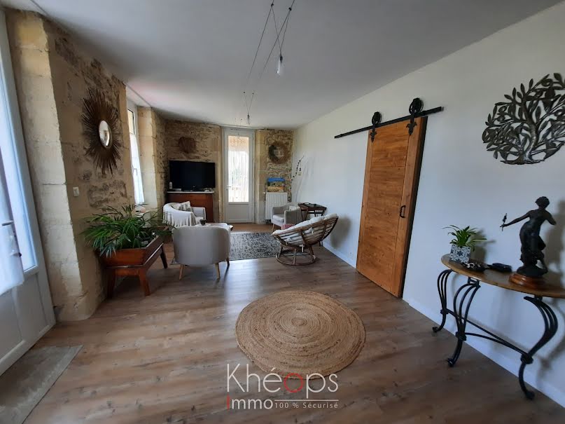 Vente maison 8 pièces 218 m² à Mauriac (33540), 288 015 €