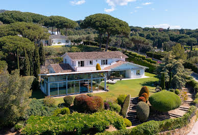 Maison avec jardin et terrasse 9