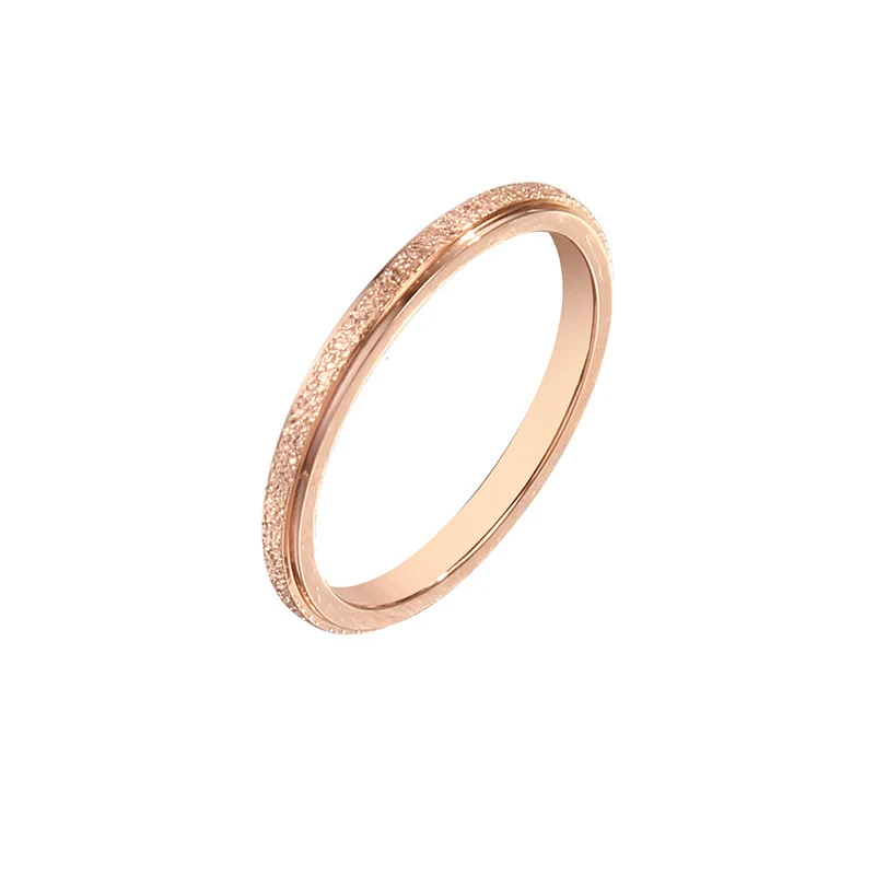 Koreaanse ring voor dames, roségoudkleurig, ultrafijn en mat. Een elegante en subtiele toevoeging aan je dagelijkse look.
