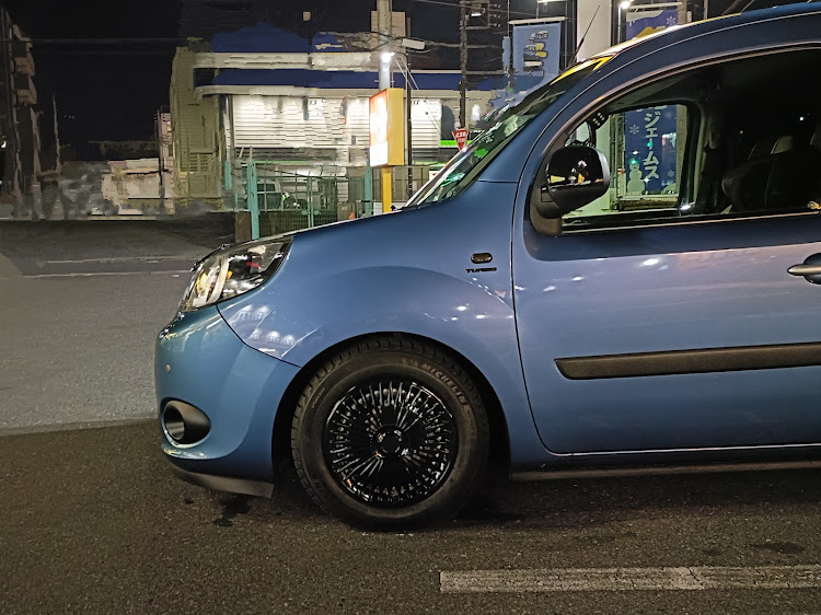 カングーのバックシャンな愛車・東京オートサロン2025・ミニカーカスタム・low_style_kangoo・加工テッチンに関するカスタム事例の投稿画像2枚目
