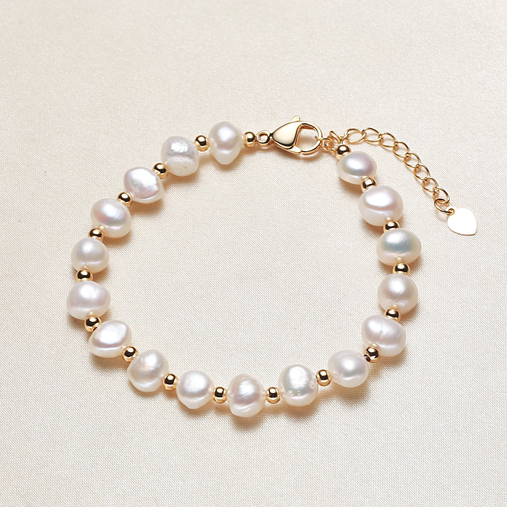 Title 1, Dames casual mode zoetwater parel armband. Stij...