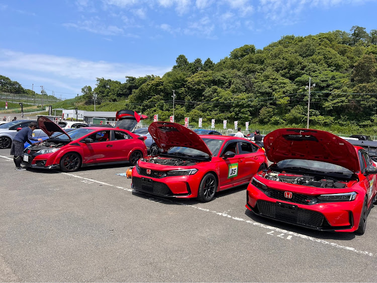 シビックタイプRの６月もよろしくお願いします・オフ会・ドライブに関するカスタム事例の投稿画像1枚目