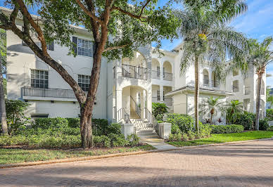 Apartment with pool 4