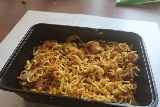 Egg And Chicken Fried Maggi