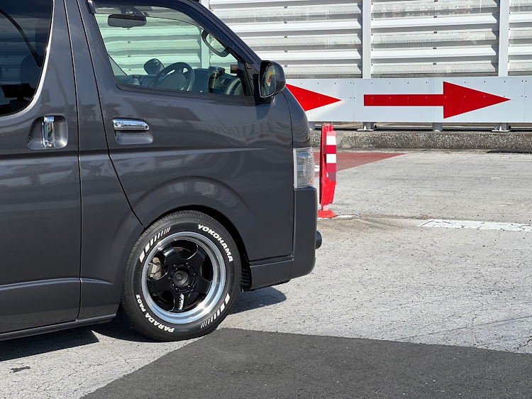 ハイエースバンの1G3・ワークホイール・ちょうど良い車高・秋の全国交通安全運動に関するカスタム事例の投稿画像4枚目