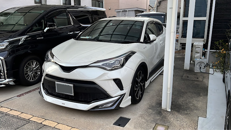 C-HRのC-HR・12月もよろしくお願いしますに関するカスタム事例の投稿画像1枚目