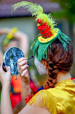 Preparati, ragazza, ai trucchi della vita. di francesco_abate