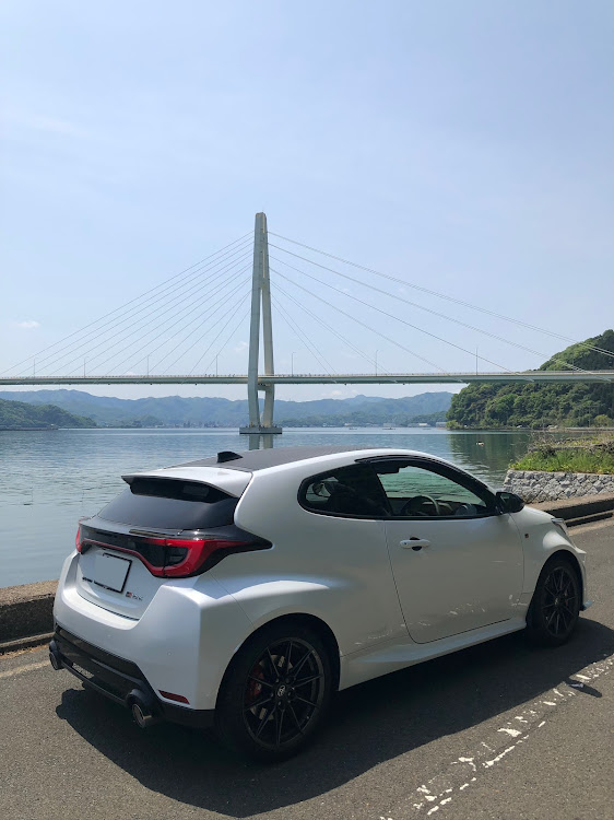 GRヤリスの新緑コラボ・ゴールデンウィーク・釣り・海と愛車・橋とコラボに関するカスタム事例の投稿画像3枚目