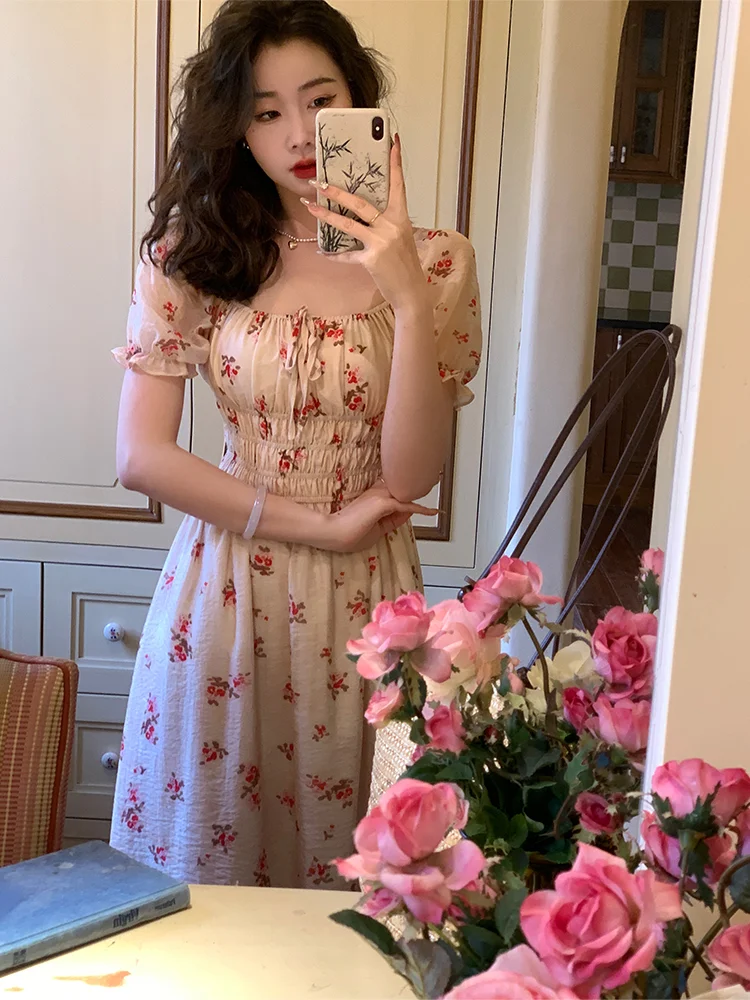 Title 3, Robe Française Rétro Style Cour Carré Floral