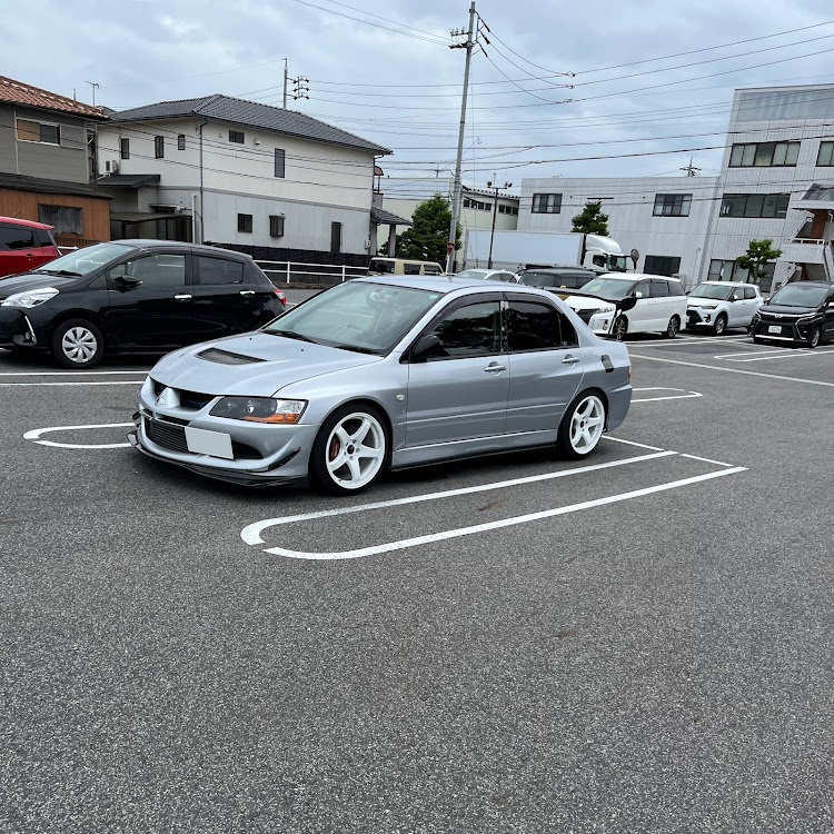 ランサーエボリューションの曇り空と愛車・熱中症に気をつけて!!・やっちまった・板金塗装・保安基準不適合に関するカスタム事例の投稿画像5枚目